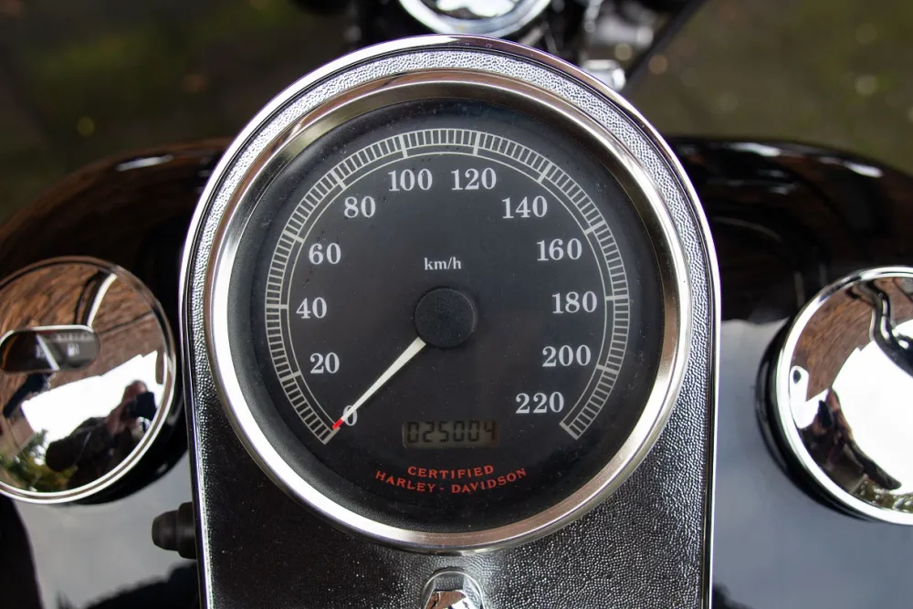 2001 Harley-Davidson FXDWG Dyna Wide Glide Jekill & Hyde *VERKOCHT*