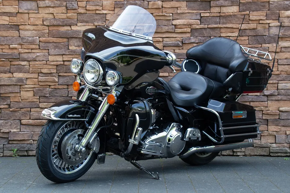 2009 Harley-Davidson FLHTCU Electra Glide Ultra Classic Jekill & Hyde *VERKOCHT*