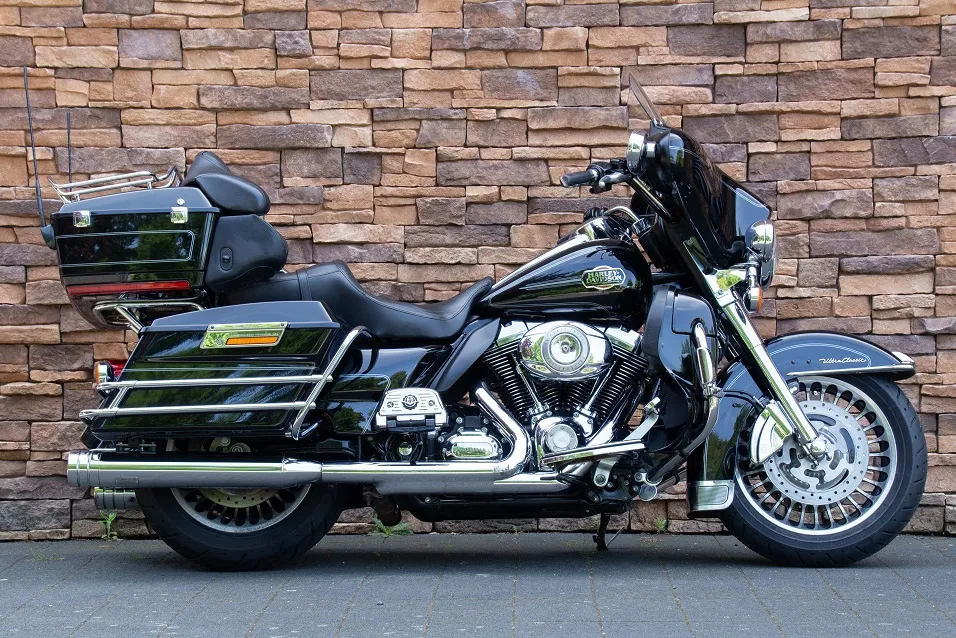 2009 Harley-Davidson FLHTCU Electra Glide Ultra Classic Jekill & Hyde *VERKOCHT*