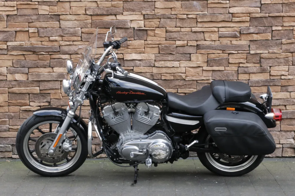 2011 Harley-Davidson XL883 L Sportster Superlow full-option *VERKOCHT*