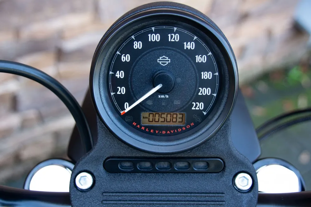 2015 Harley-Davidson XL883 N Sportster Iron ABS *VERKOCHT*