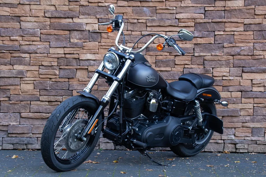 2017 Harley-Davidson FXDB Dyna Street Bob 103 *VERKOCHT*