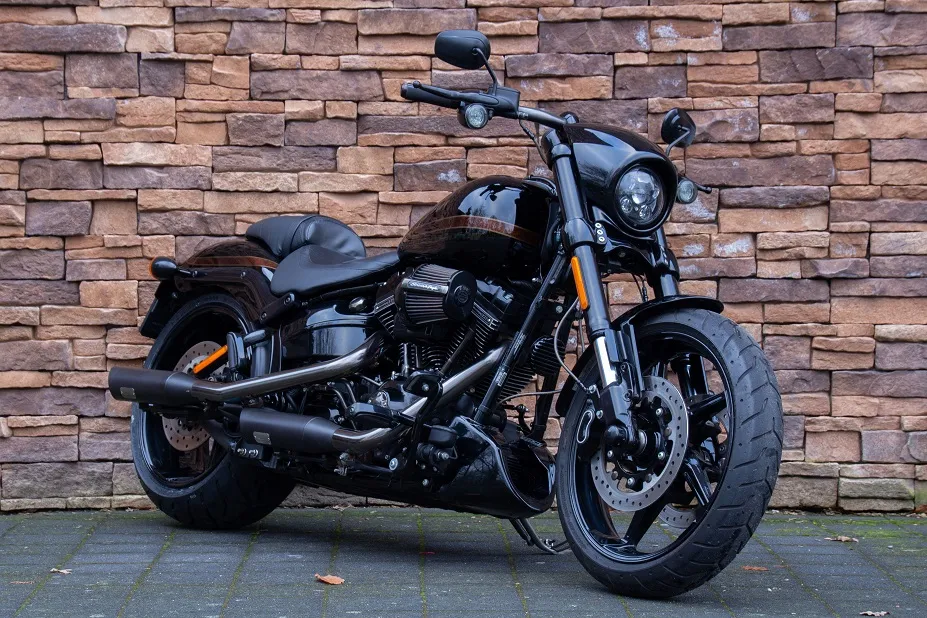 2017 Harley-Davidson FXSE Pro Street Breakout CVO 110 Screamin Eagle Jekill & Hyde *VERKOCHT*