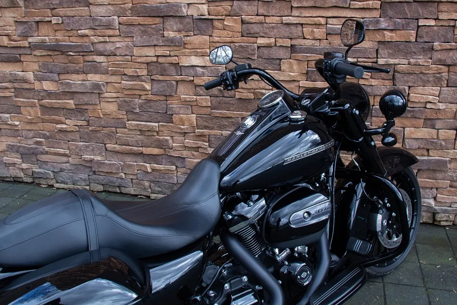 2018 Harley-Davidson FLHRXS Road King Special 107 M8 *VERKOCHT*