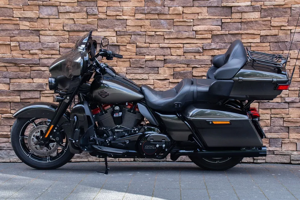 2018 Harley-Davidson FLHTKSE CVO Ultra Limited 117 Screamin Eagle *VERKOCHT*