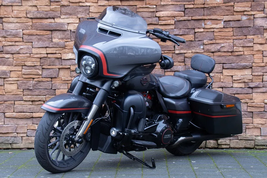 2018 Harley-Davidson FLHXSE Street Glide CVO 117 5HD *VERKOCHT*