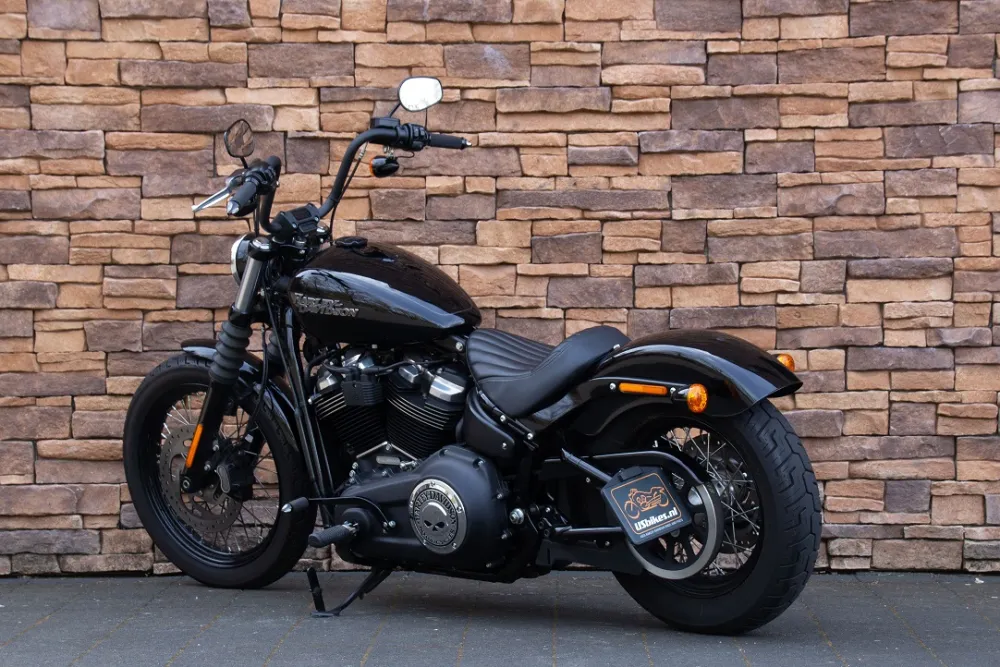 2018 Harley-Davidson FXBB Softail Street Bob 107 M Jekyll & Hyde *VERKOCHT*