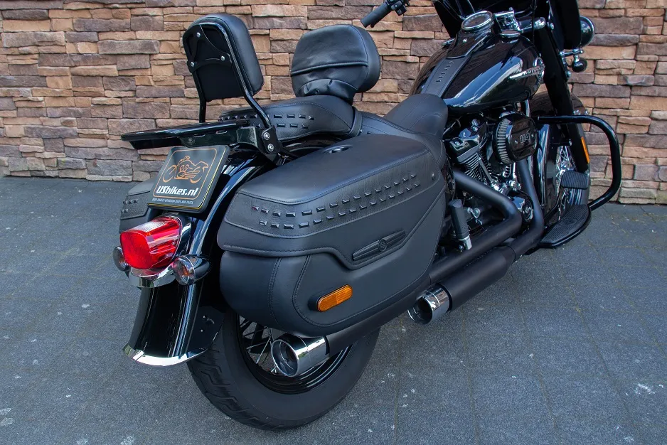 2019 Harley-Davidson Heritage Classic Softail 114 FLHCS Black Edition *VERKOCHT*