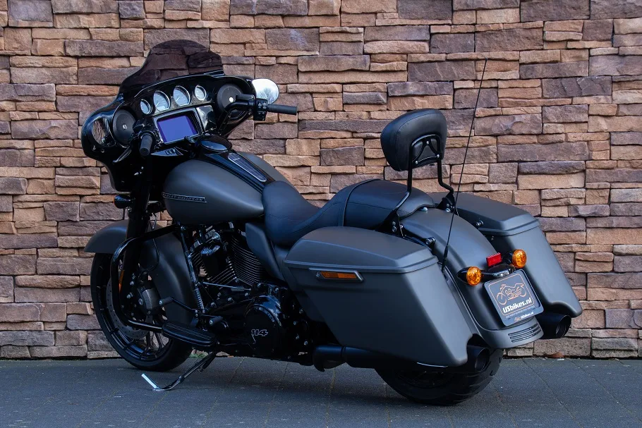 2019 Harley-Davidson FLHXS Street Glide Special 114 M8 black edition *VERKOCHT*