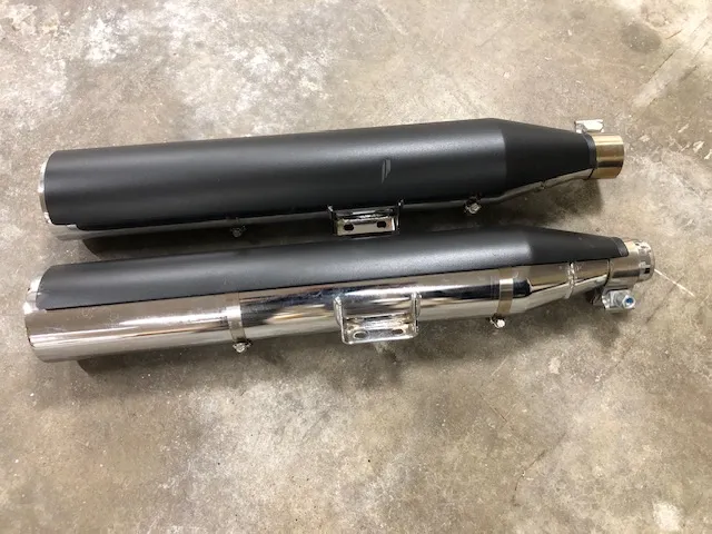 Uitlaatdempers Harley-Davidson Softail M8 origineel (2018-2020).