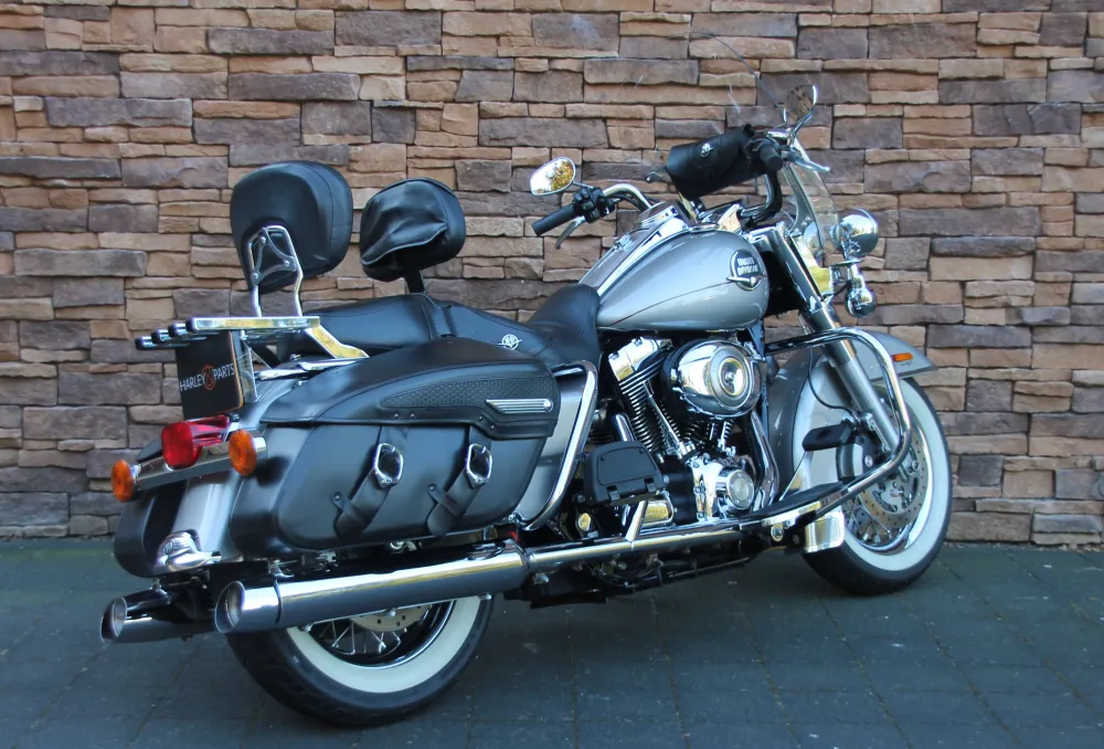 2008 Harley-Davidson FLHRC Road King Classic in vrijwel nieuwstaat *VERKOCHT*