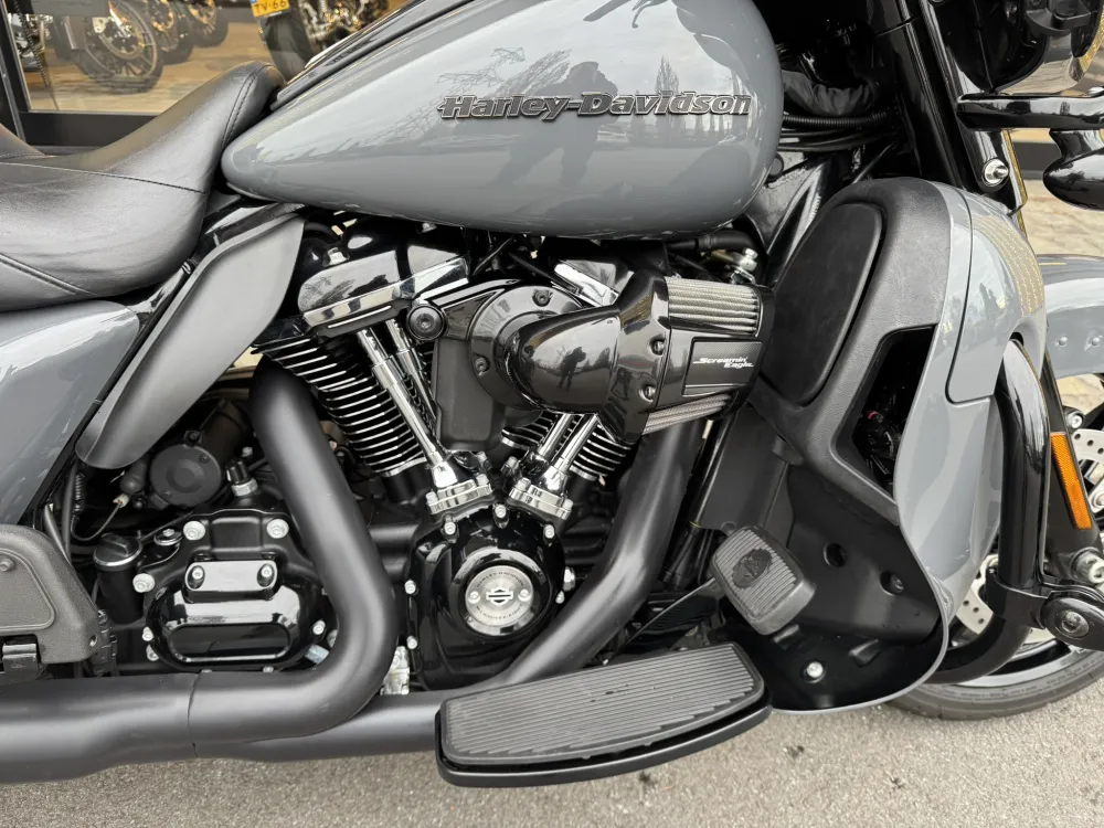 2022 Harley-Davidson Ultra Limited 114 FLHTK Blacked Out Jekill & Hyde BTW-motor!