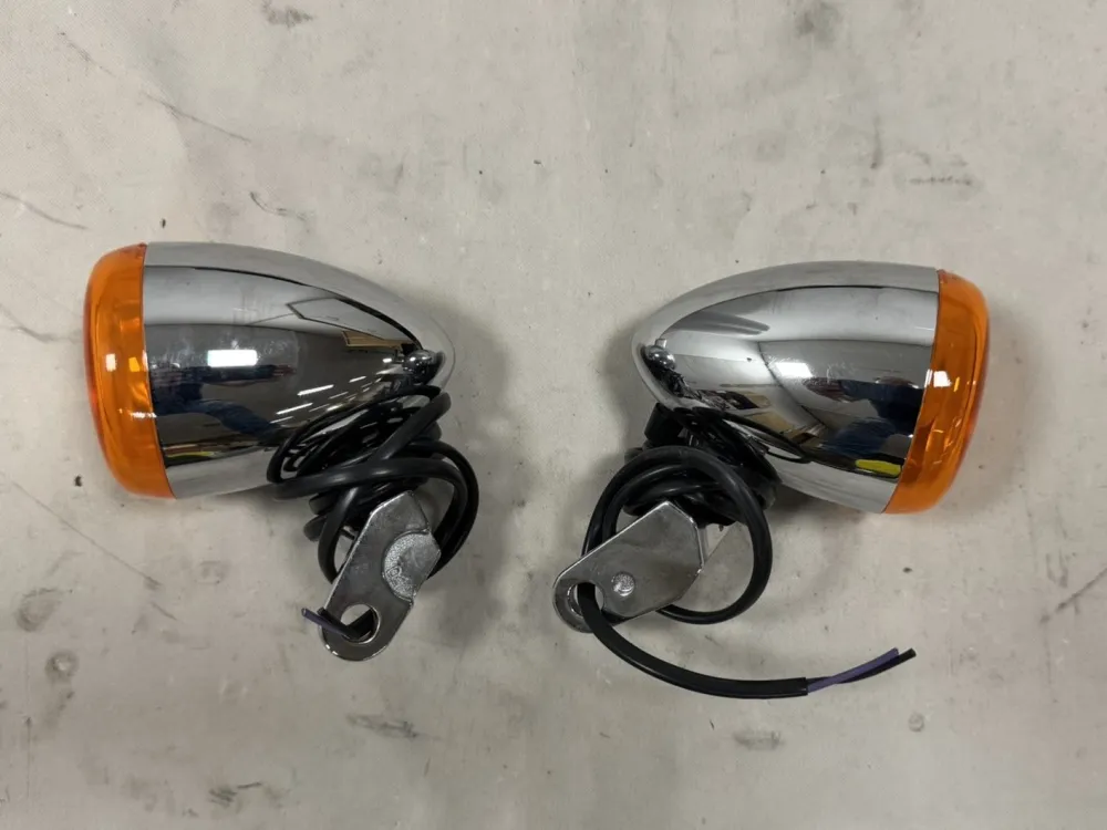 Knipperlichten voorzijde Harley-Davidson Softail M8 chroom incl. brackets (2018-up) 67800519