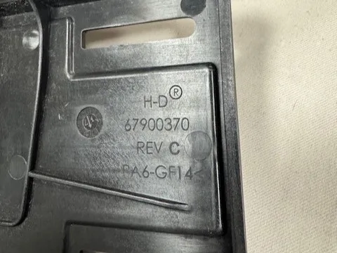 Harley-Davidson kentekenplaathouder Breakout Softail M8 (2018-up) 67900370