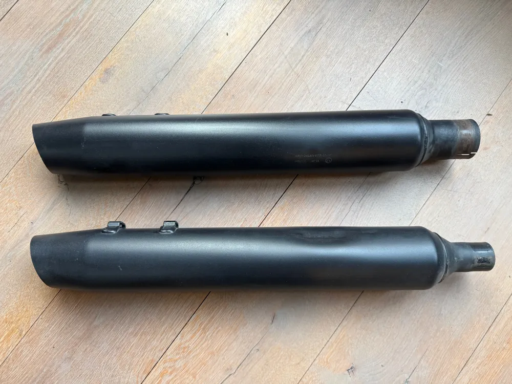 Uitlaatdempers Harley-Davidson Touring M8 origineel zwart (2017-2020) 64900769 