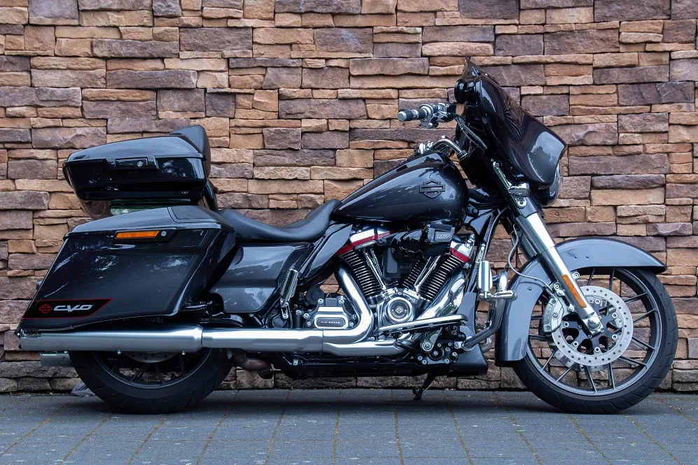 2020 Harley-Davidson FLHXSE Street Glide CVO 117