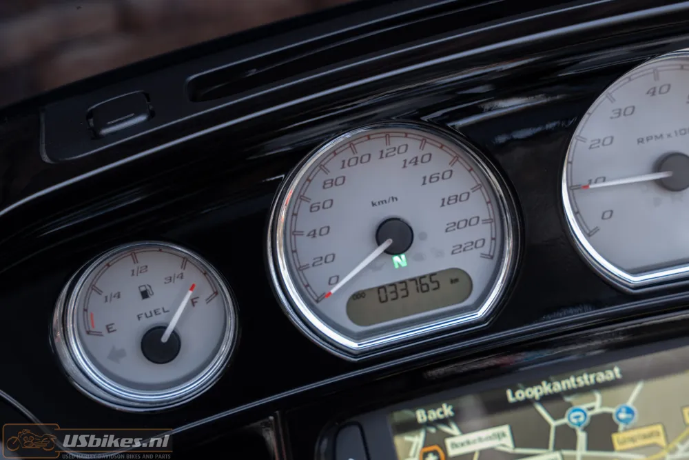 2017 Harley-Davidson FLHXS Street Glide Special 107 M8