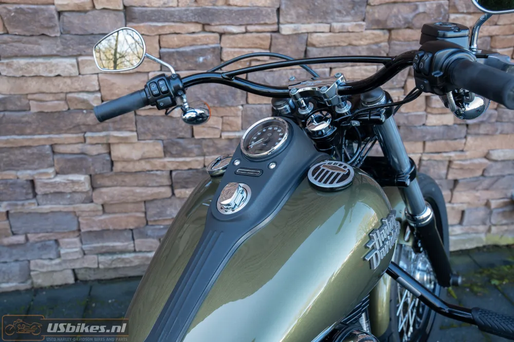 2017 Harley Davidson FXDB Dyna Street Bob 103 ABS Olive Gold