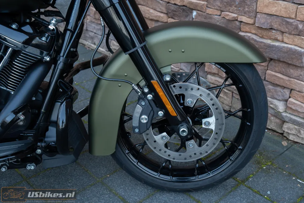 2022 Harley-Davidson FLHRXS Road King Special M8 114