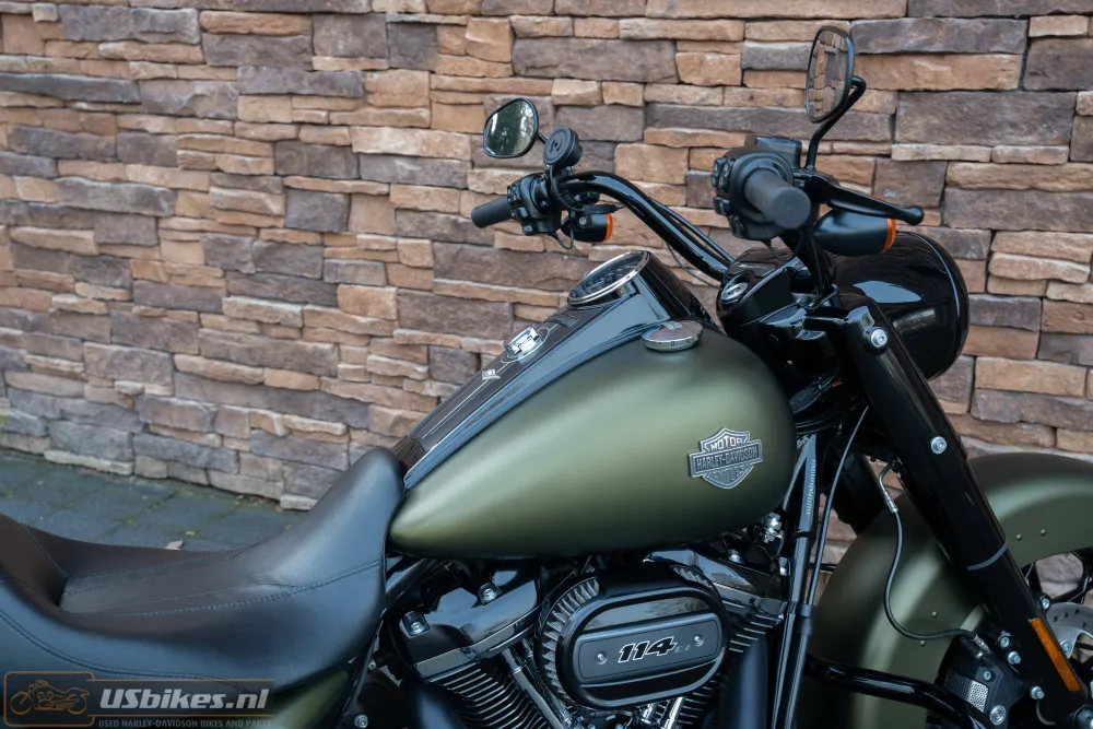 2022 Harley-Davidson FLHRXS Road King Special M8 114