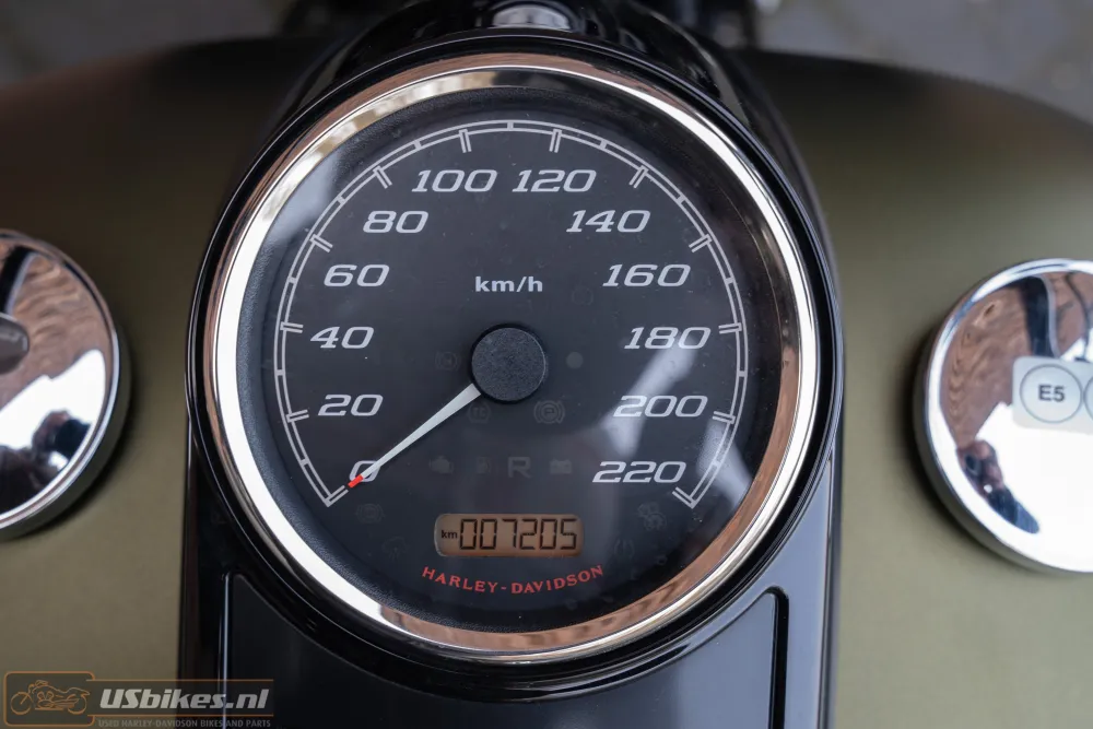 2022 Harley-Davidson FLHRXS Road King Special M8 114