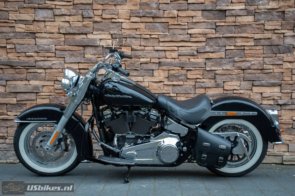 2020 Harley-Davidson FLDE Softail Deluxe 107 M8