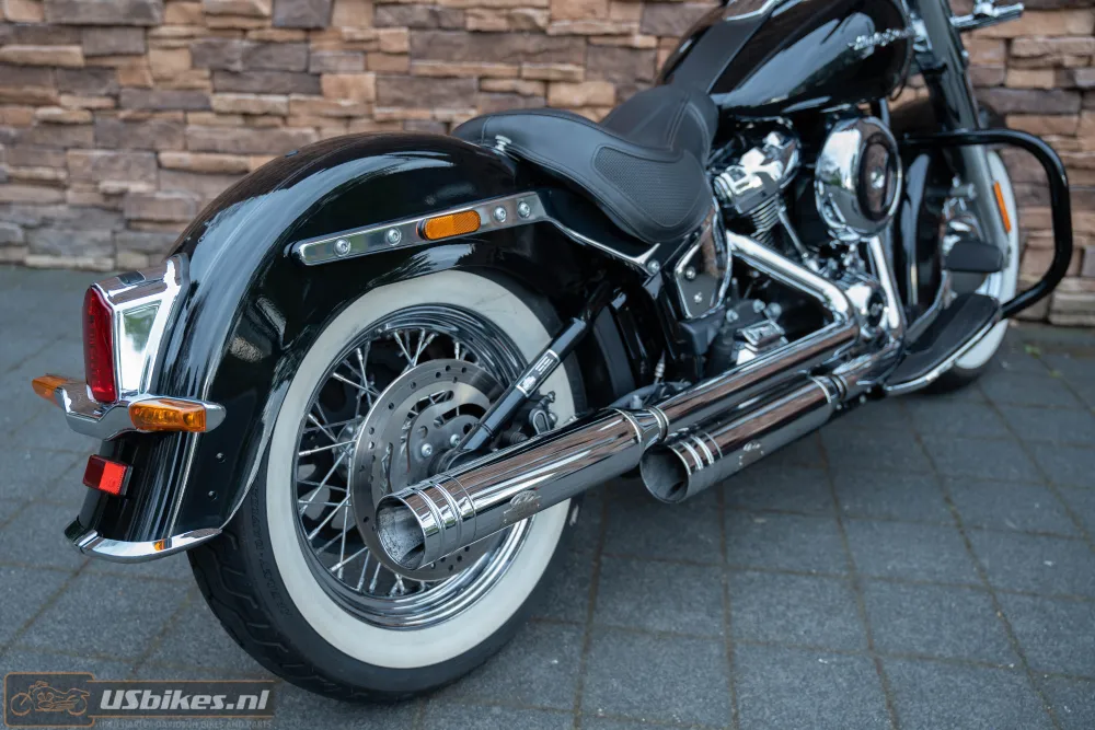 2020 Harley-Davidson FLDE Softail Deluxe 107 M8
