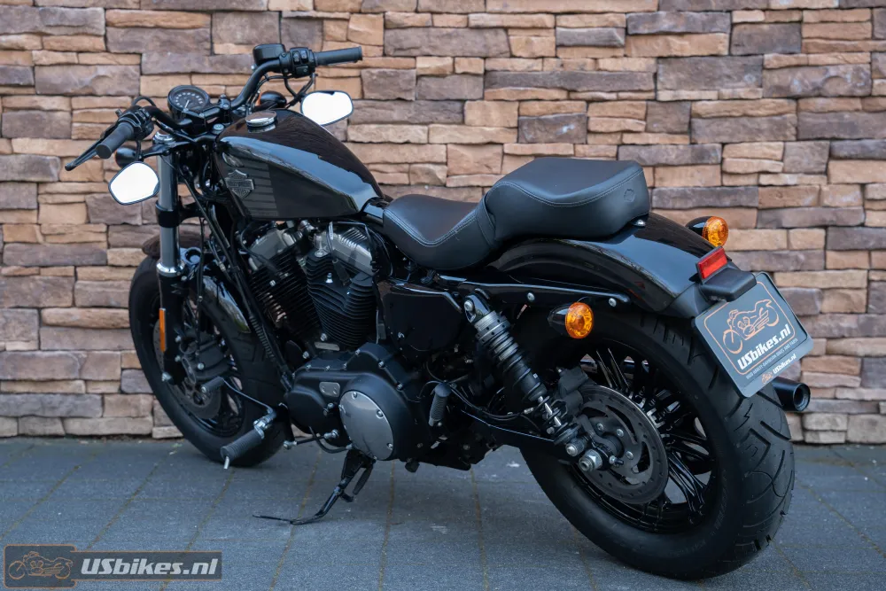 2016 Harley-Davidson XL1200X Iron 1200 Sportster