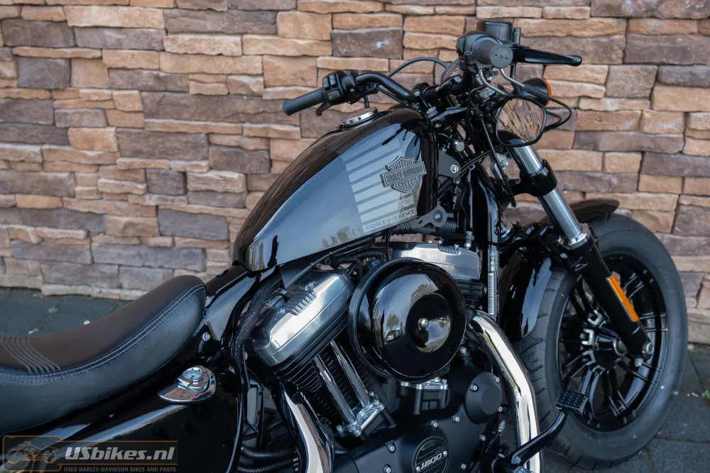 2016 Harley-Davidson XL1200X Iron 1200 Sportster