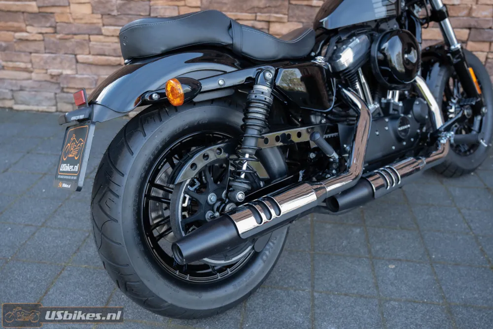 2016 Harley-Davidson XL1200X Iron 1200 Sportster
