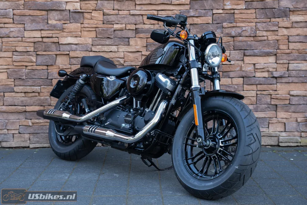 2016 Harley-Davidson XL1200X Iron 1200 Sportster