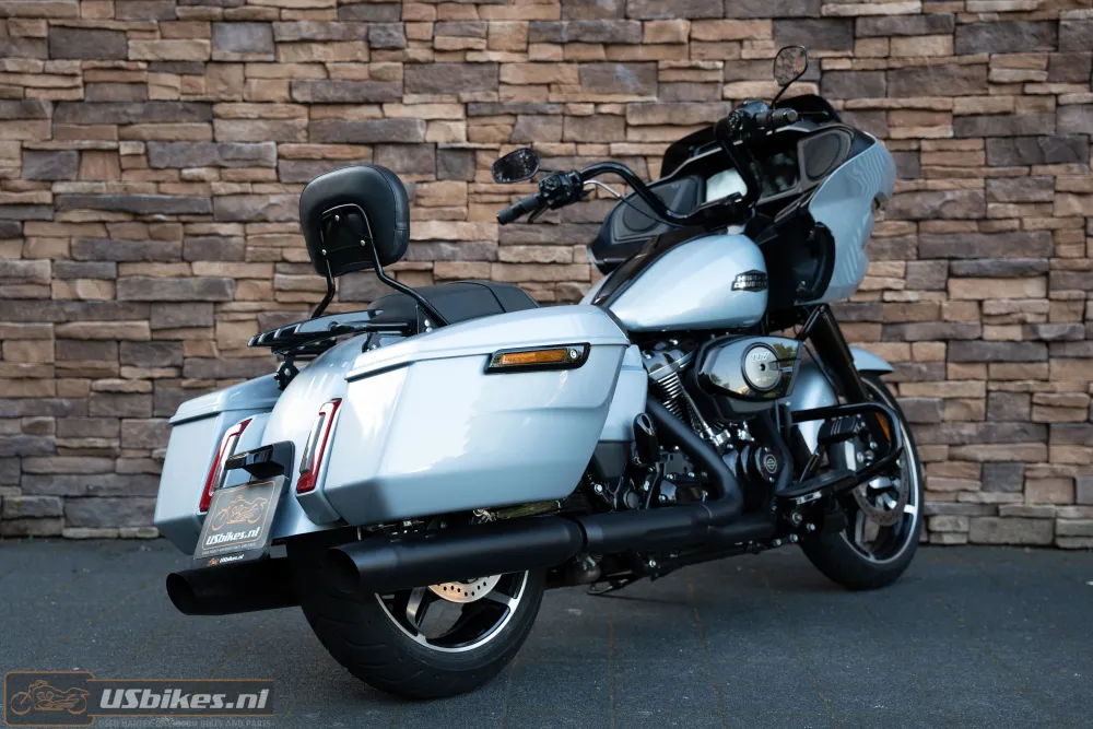 2025 Harley-Davidson FLTRX Road Glide 117 M8 BTW-motor!