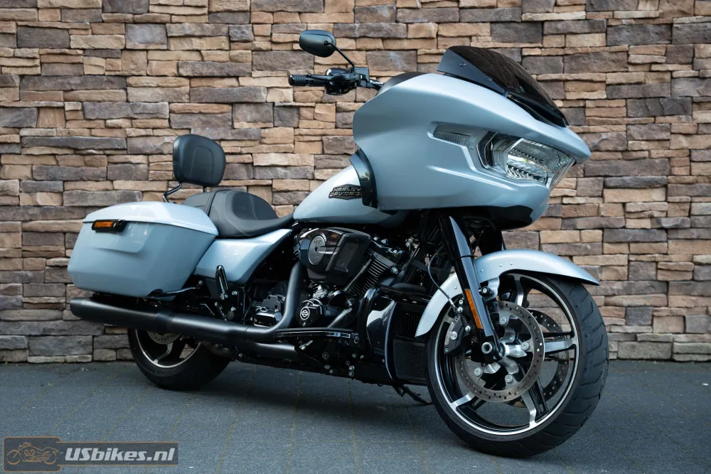 2025 Harley-Davidson FLTRX Road Glide 117 M8 BTW-motor!