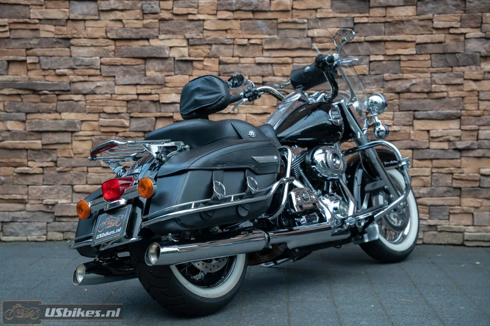 MY 2009 Harley-Davidson FLHRC Road King Classic ABS