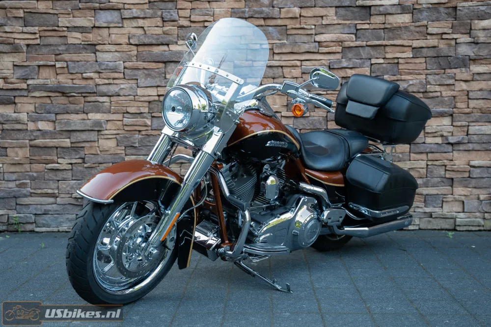 2008 Harley-Davidson FLHRSE4 CVO Road King 115th Annversary