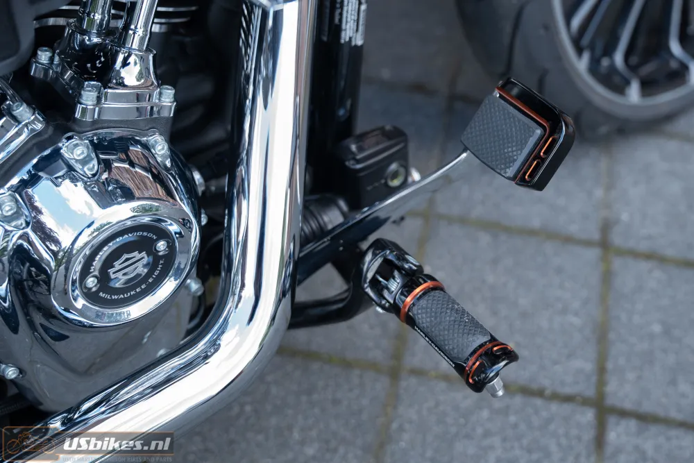 2023 Harley-Davidson FXBR Breakout Softail 107 M8 BTW-motor!