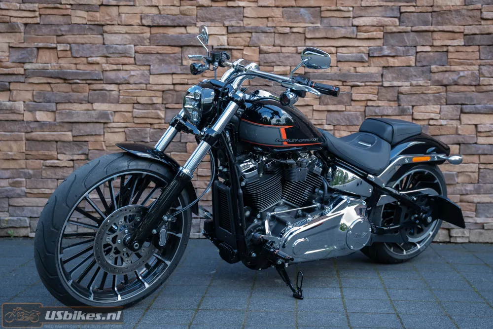 2023 Harley-Davidson FXBR Breakout Softail 107 M8 BTW-motor!