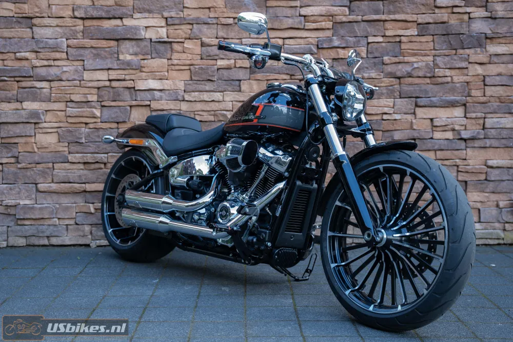 2023 Harley-Davidson FXBR Breakout Softail 107 M8 BTW-motor!