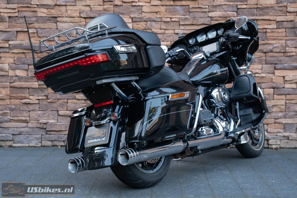 2016 Harley-Davidson FLHTK Electra Glide Ultra Limited Jekill & Hyde