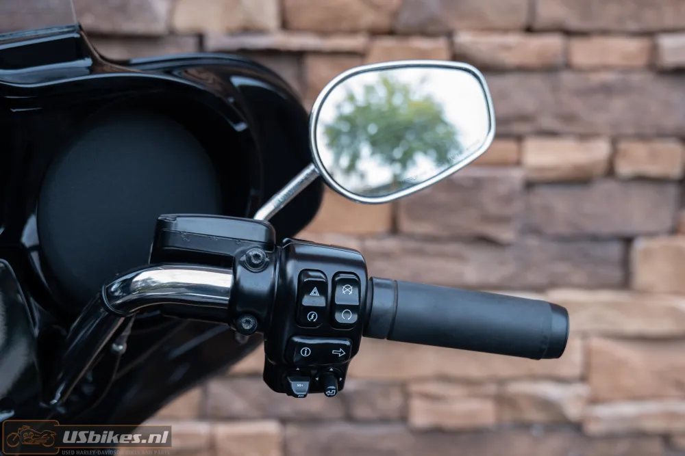2016 Harley-Davidson FLHTK Electra Glide Ultra Limited Jekill & Hyde