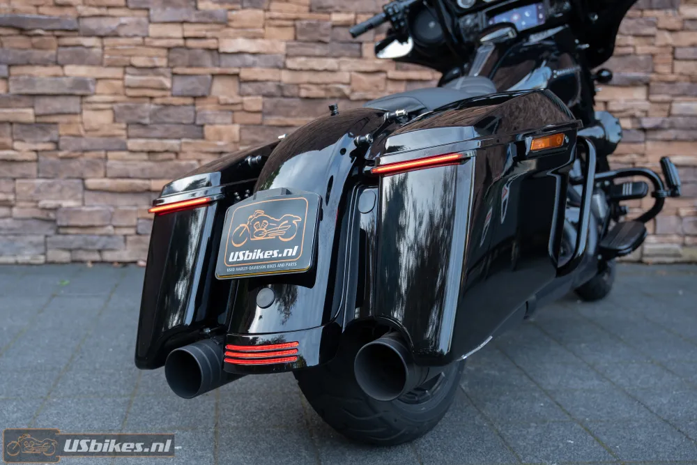 2020 Harley-Davidson FLHXS Street Glide Special 114 M8 black edition