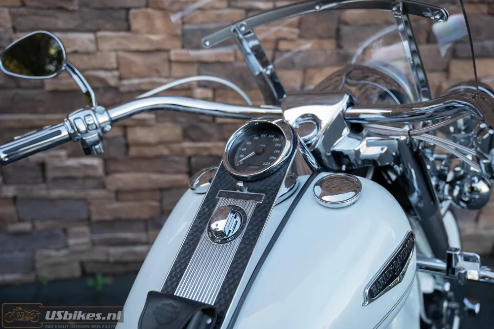2002 Harley-Davidson FLHRCI Road King Classic Twin Cam