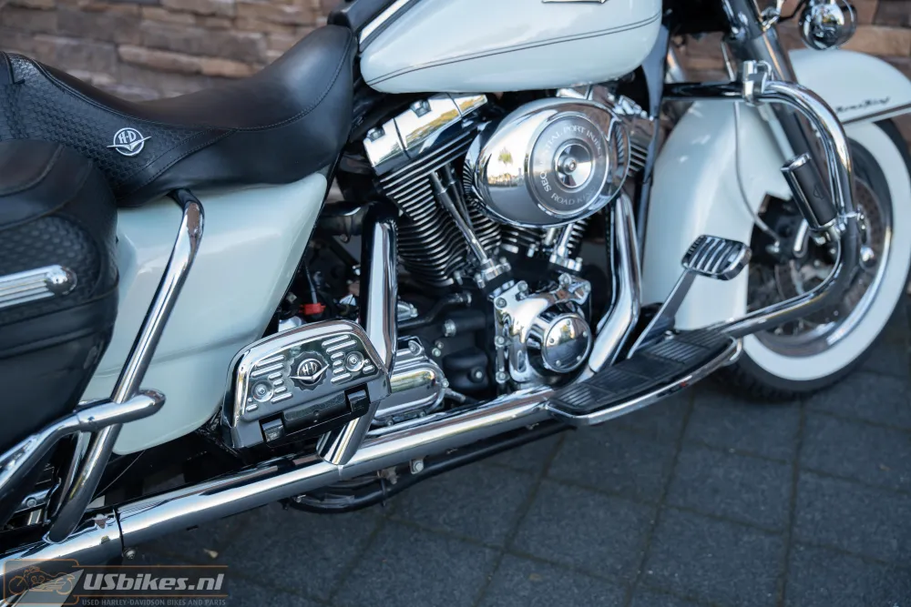 2002 Harley-Davidson FLHRCI Road King Classic Twin Cam