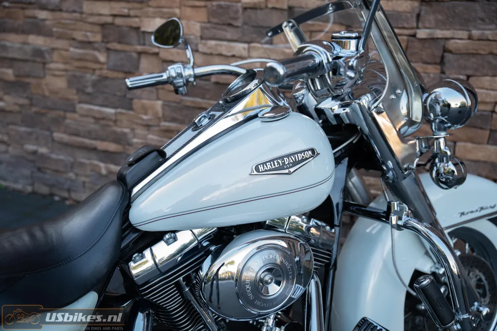 2002 Harley-Davidson FLHRCI Road King Classic Twin Cam