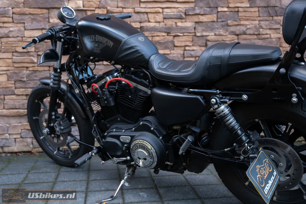 2017 Harley-Davidson XL 883 N Sportster Iron ABS