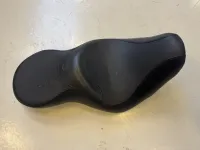 51470-06A Harley-Davidson Comfort Reach Duo zadel softail (2006-2017)