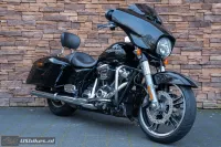 2017 Harley-Davidson FLHXS Street Glide Special 107 M8