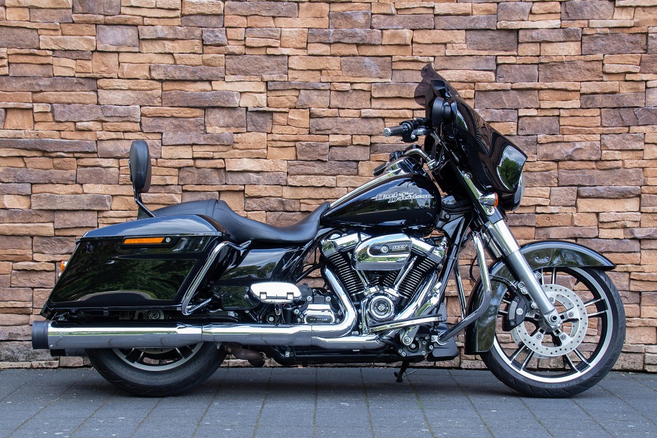 2017 Harley-Davidson FLHXS Street Glide Special 107 M8 *VERKOCHT*