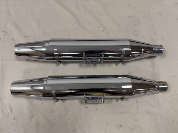 Uitlaatdempers Harley-Davidson Softail M8 FLHC(S) Heritage FLDE Deluxe (2018-up) 64900456