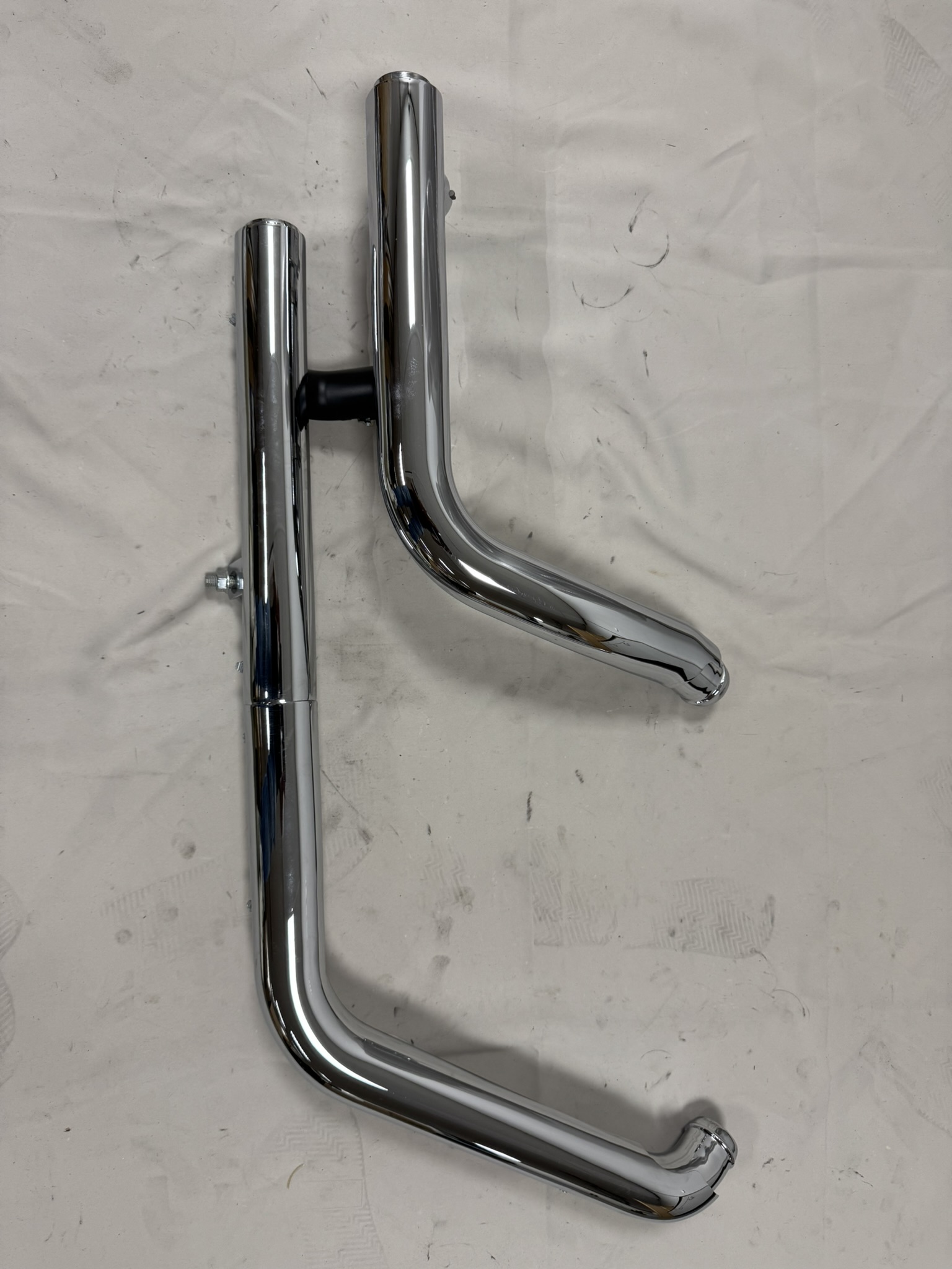 Uitlaatbochten Harley-Davidson FLS Softail Slim 12-17 en FLDE Deluxe 07-17 compleet 65600053